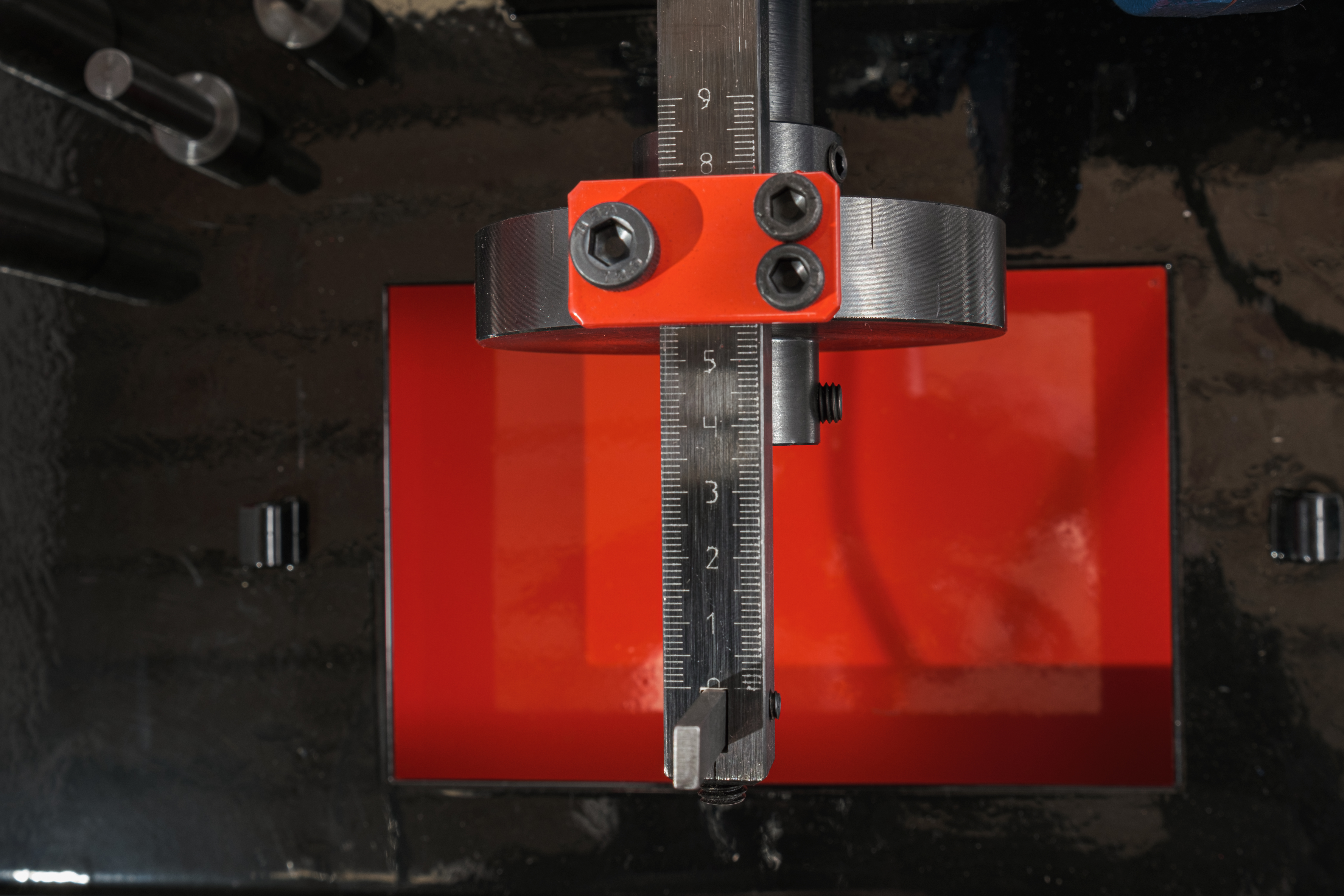 Окорочный станок для шлангов высокого давления